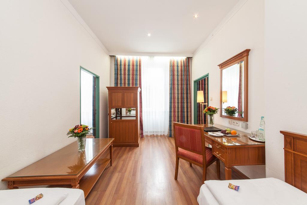 Novum Hotel Cristall Wien Messe Kültér fotó